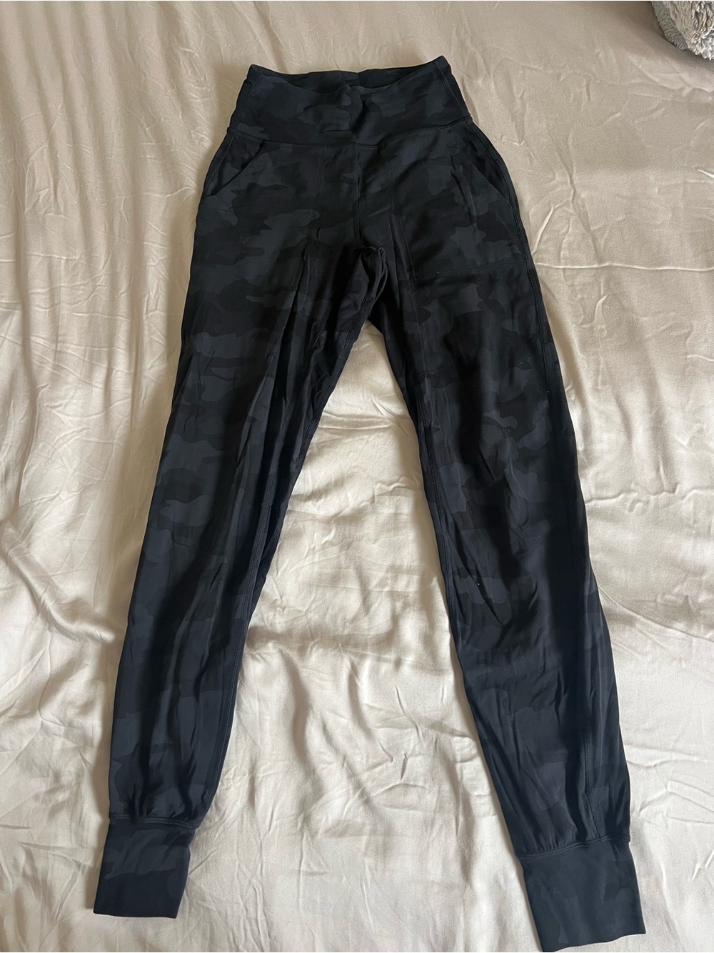 lululemon athletica Dark Camo High-Rise Joggers